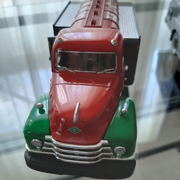 1955 DIAMOND-T FUEL TANKER TEXACO TOY TRUCK BUNDLE - Picture 8 of 12